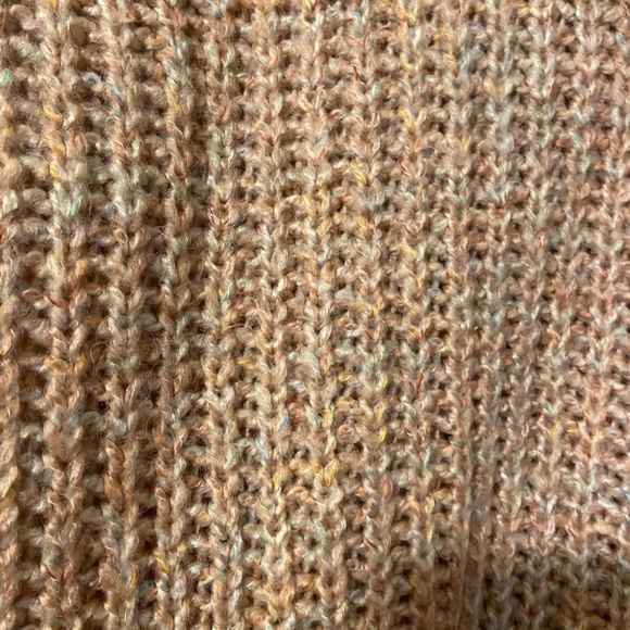 Ladies knit  sweater - Picture 3 of 3